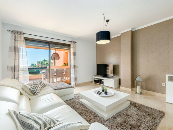 2-bedroom Property In Doña Julia, Spain (104 M²)