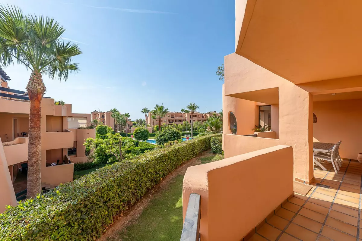 2-bedroom Property In Doña Julia, Spain (104 M²)