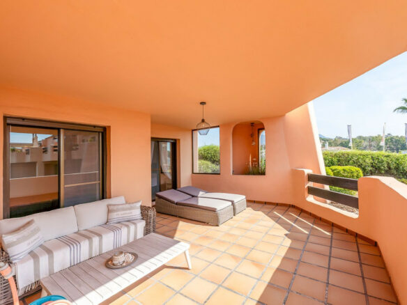 2-bedroom Property In Doña Julia, Spain (104 M²)