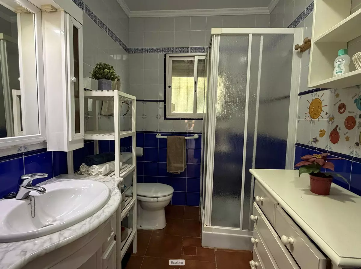 6-bedroom Property In Estepona, Spain (325 M²)