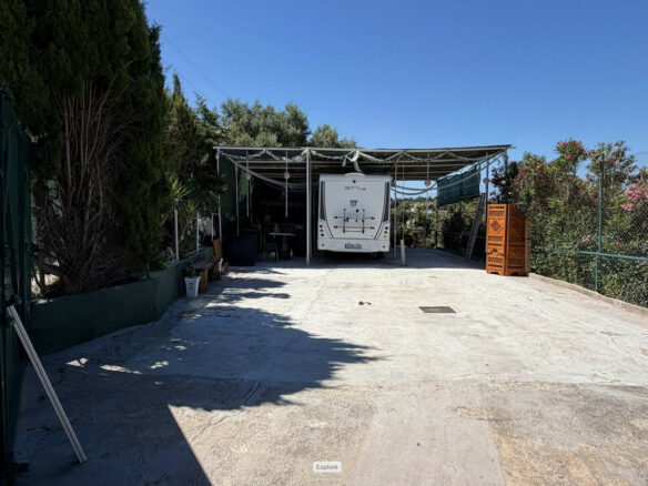 6-bedroom Property In Estepona, Spain (325 M²)