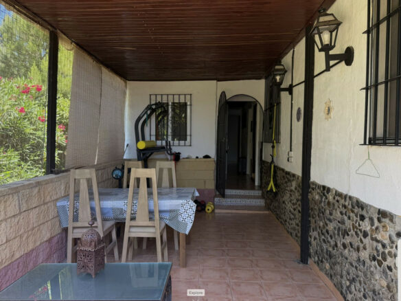 6-bedroom Property In Estepona, Spain (325 M²)