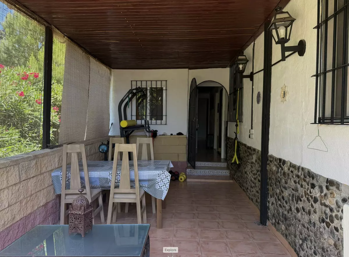 6-bedroom Property In Estepona, Spain (325 M²)