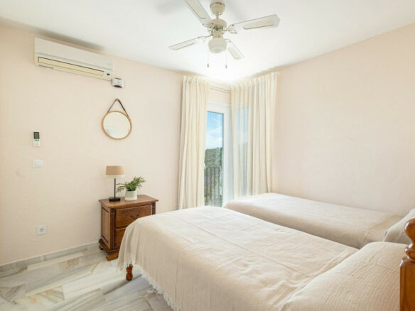 House – Detached Villa 254 M² In Estepona, Spain