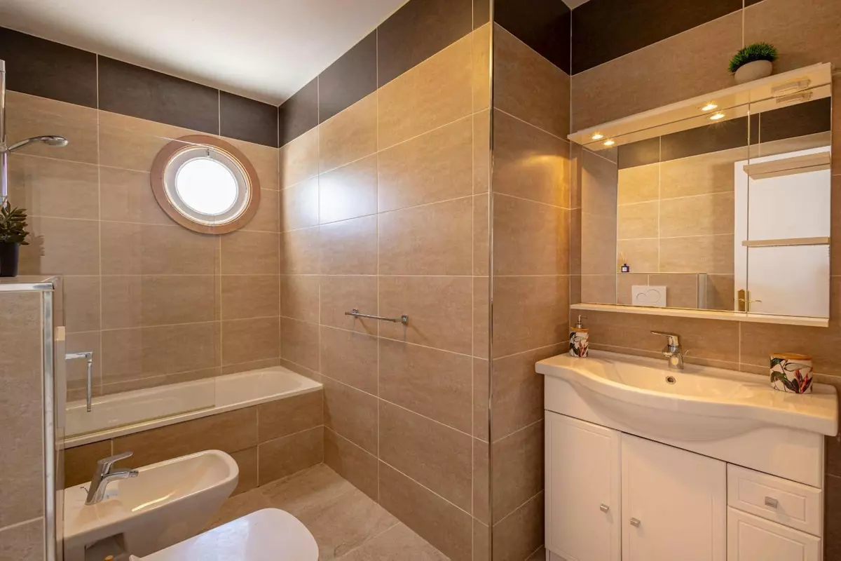 House – Detached Villa 254 M² In Estepona, Spain