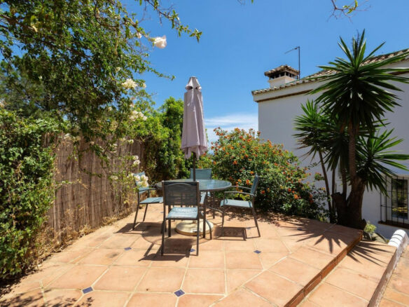 House – Detached Villa 254 M² In Estepona, Spain