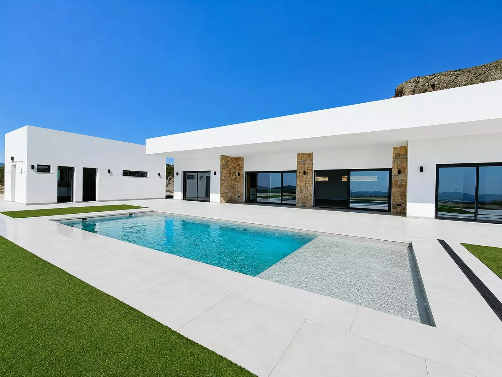 Detached Villa 282 M² In La Romana, Spain