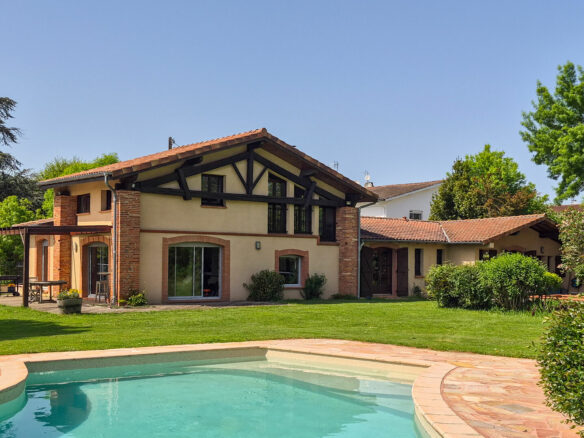Charming Family Home With Generous Gardens On The Doorstep Of Toulouse
