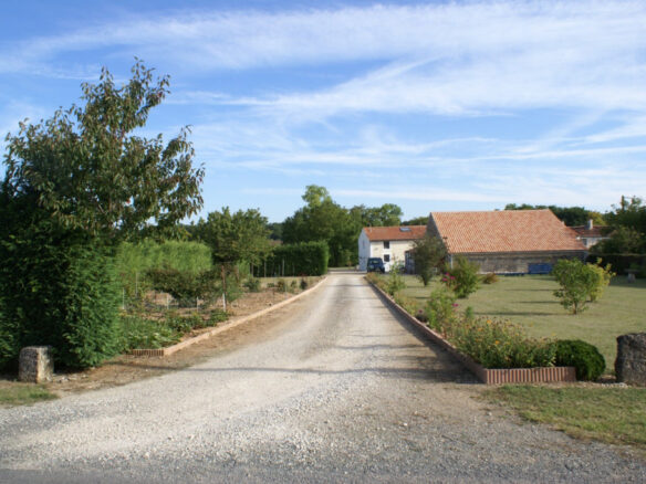 4-bedroom House In Fontaine-chalendray, France (250 M²)