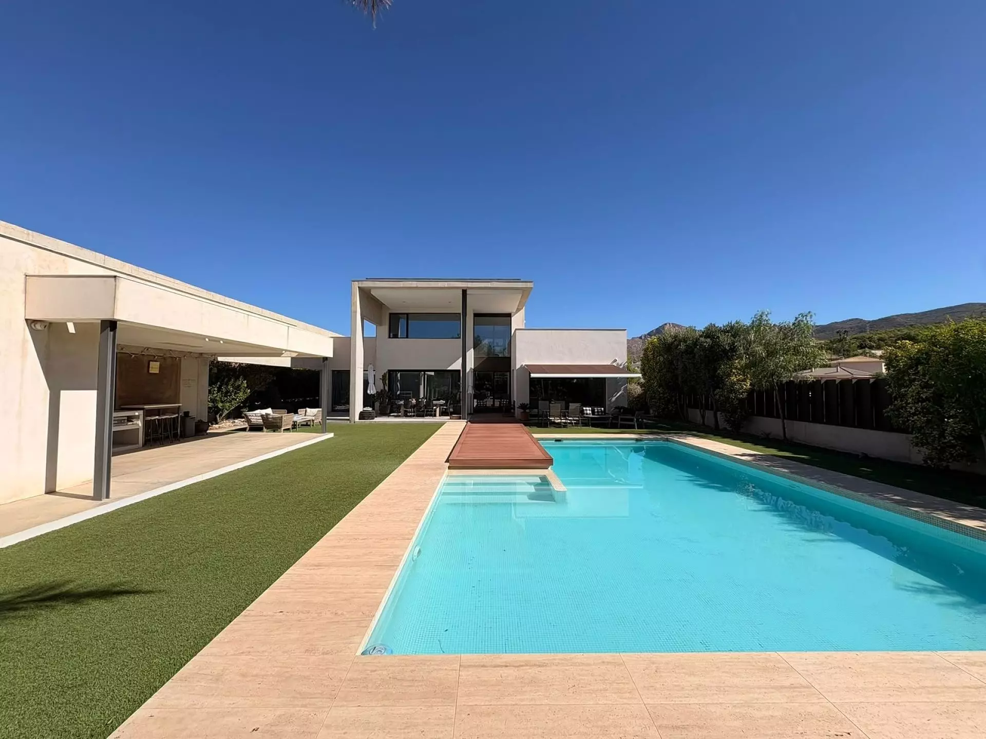 Detached Villa 363 M² In Petrer, Spain