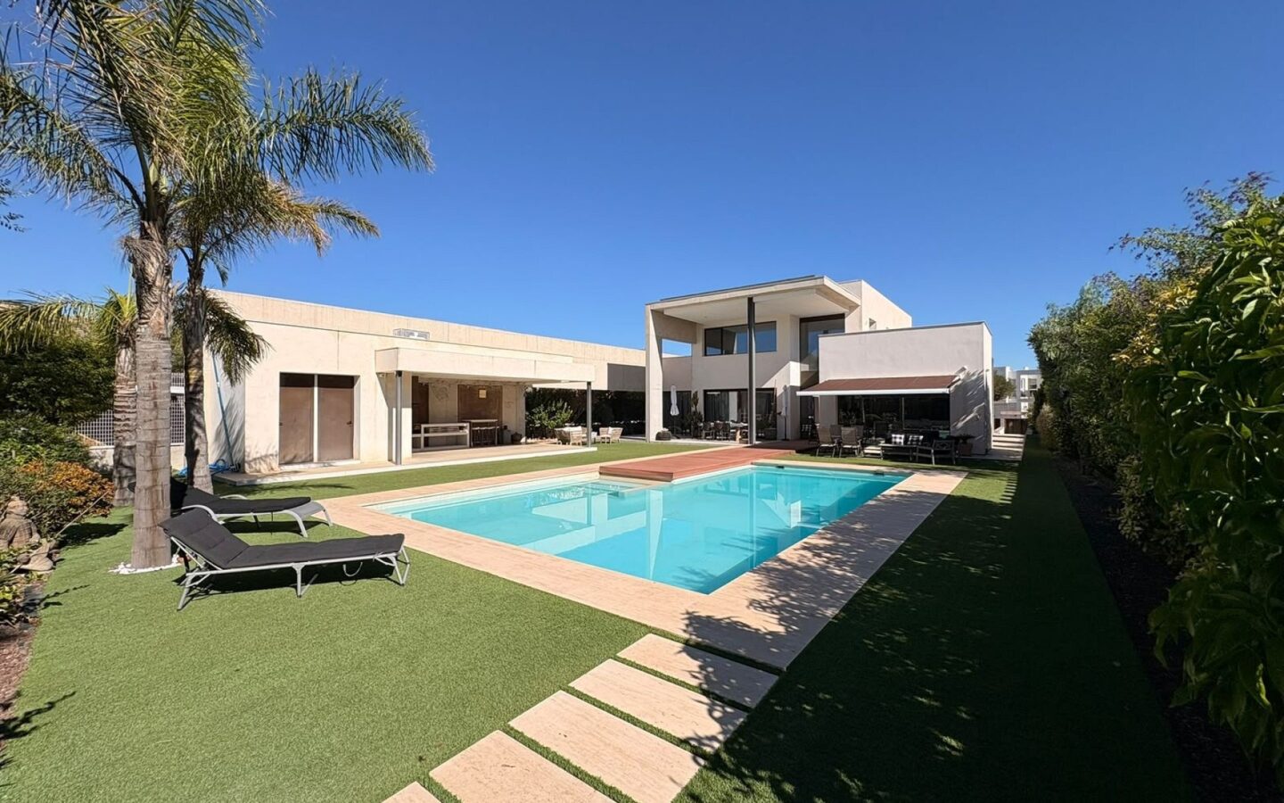 Detached Villa 363 M² In Petrer, Spain