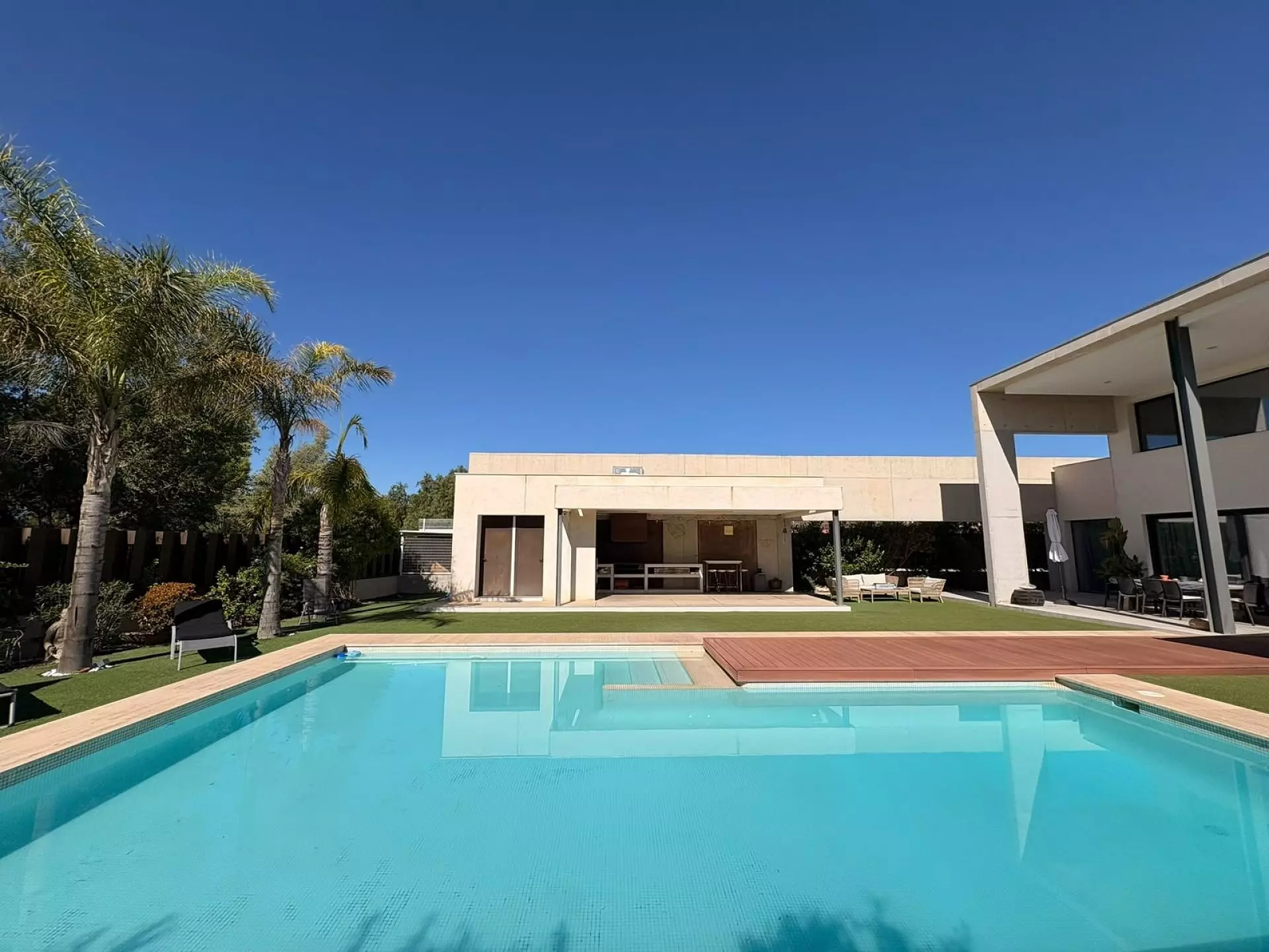 Detached Villa 363 M² In Petrer, Spain