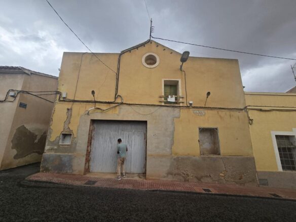 Restoration Project 301 M² In Salinas, Spain