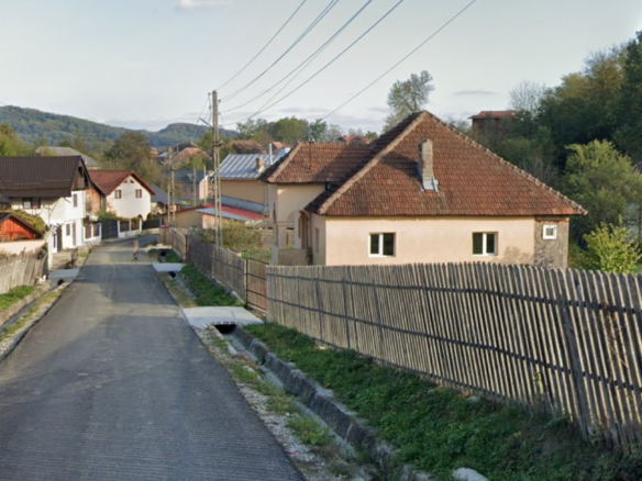 Countryside Property For Sale In Paușești-otăsău, Vâlcea, Near Bâile Govora Spa Town.
