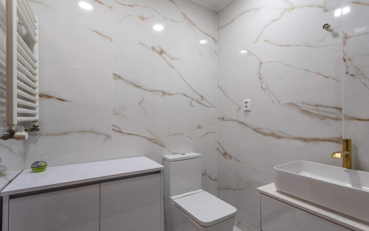 T3 Em Zona Premium De Paço De Arcos, Com Vista Mar, Remodelado, Com Garagem, Arrecadação E Açoteia Privativa