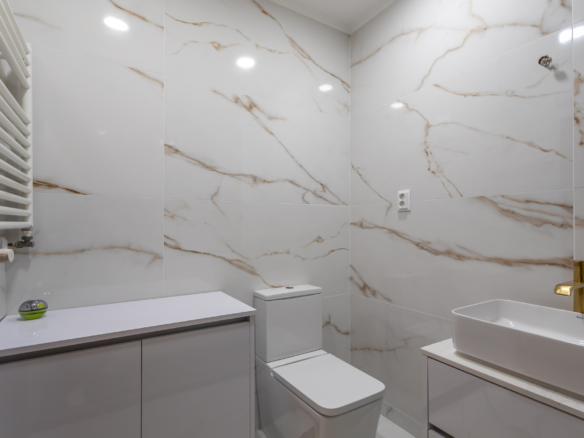 T3 Em Zona Premium De Paço De Arcos, Com Vista Mar, Remodelado, Com Garagem, Arrecadação E Açoteia Privativa