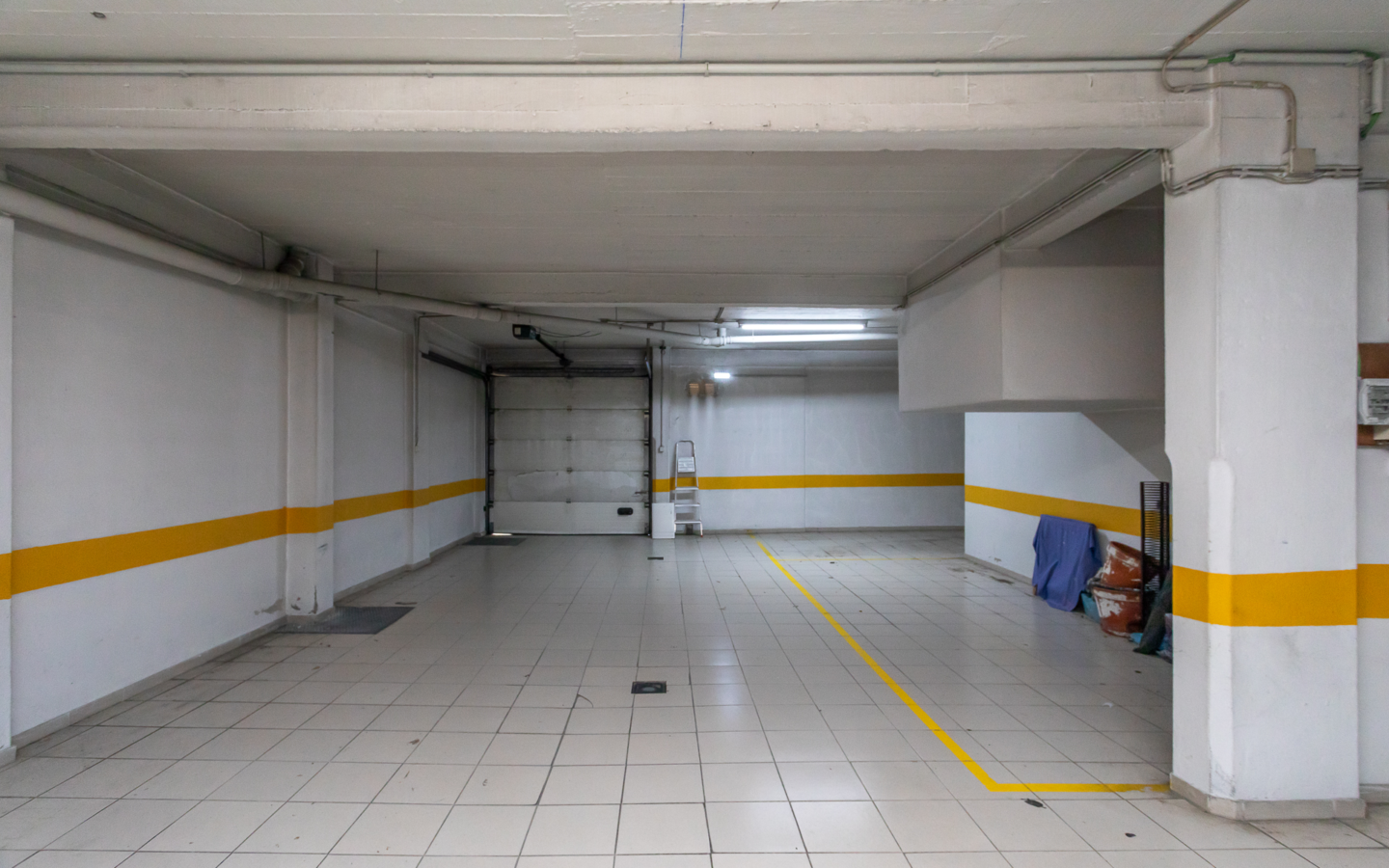 T3 Em Zona Premium De Paço De Arcos, Com Vista Mar, Remodelado, Com Garagem, Arrecadação E Açoteia Privativa