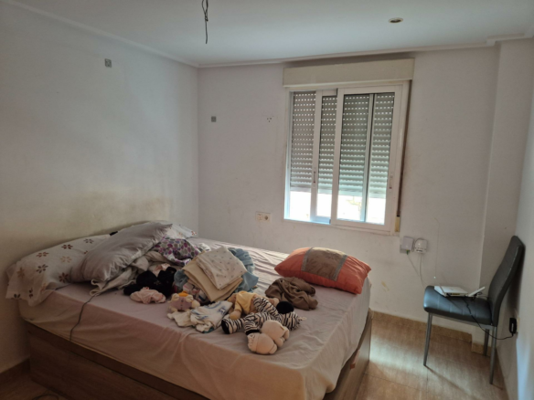 3-bedroom Flat In Elche, Spain (90 M²)