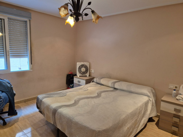 3-bedroom Flat In Elche, Spain (90 M²)
