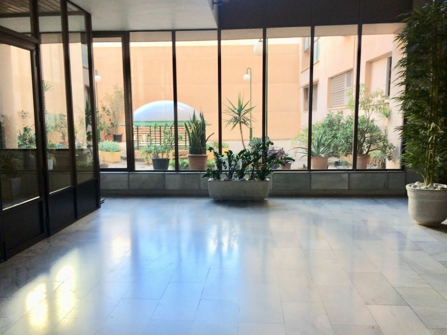 2-2-2224b9 1-bedroom Office In Elche, Spain (40 M²)