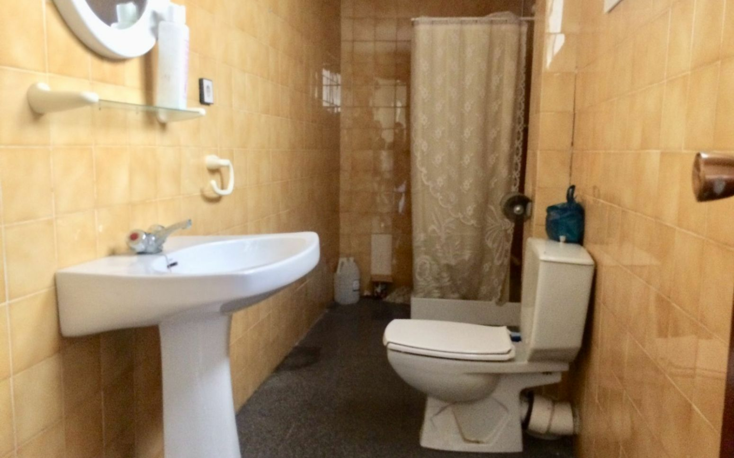 1-bedroom Office In Elche, Spain (40 M²)