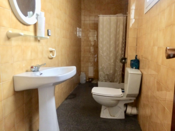 1-bedroom Office In Elche, Spain (40 M²)