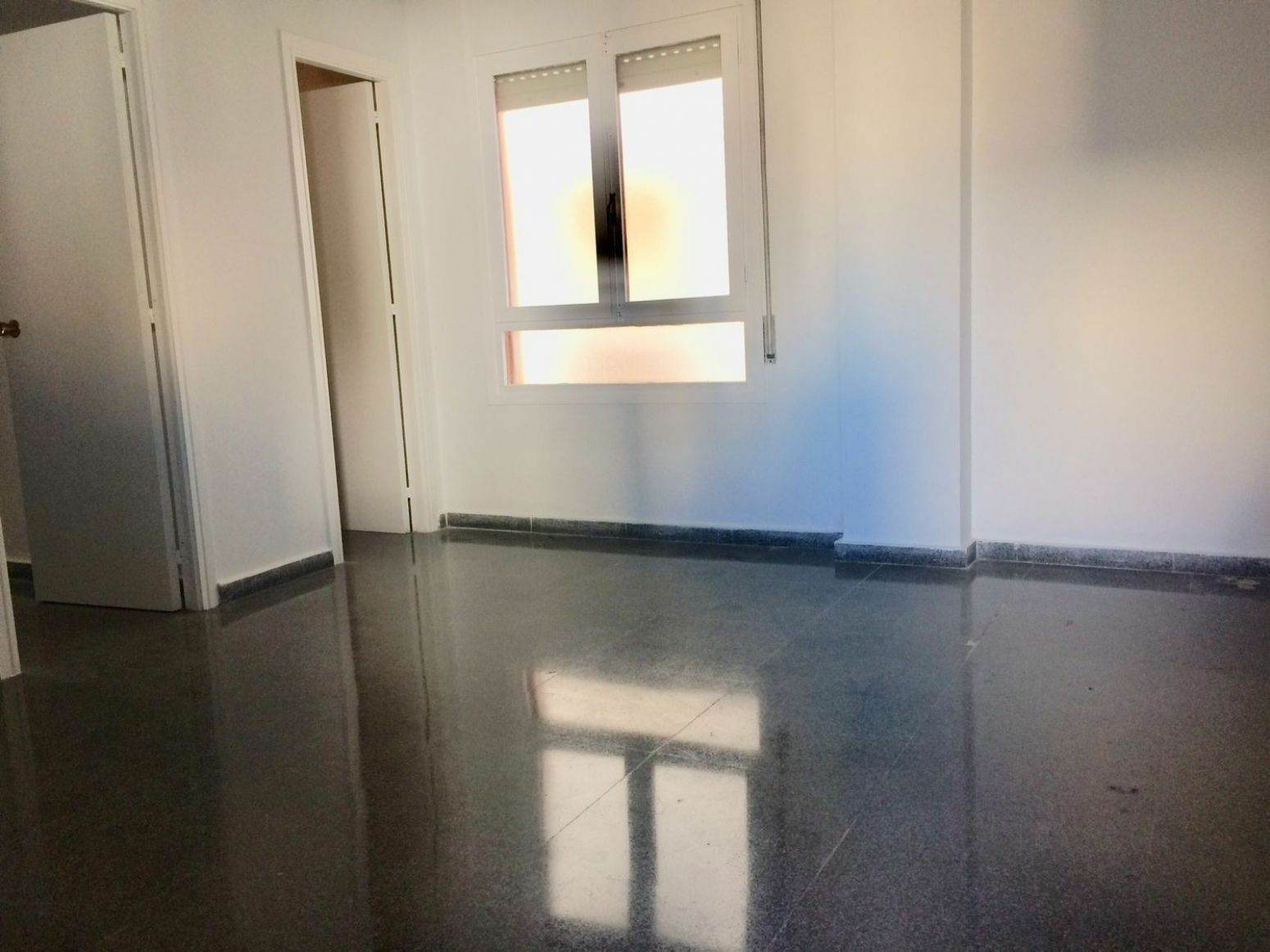 2-9-f88e7a 1-bedroom Office In Elche, Spain (40 M²)