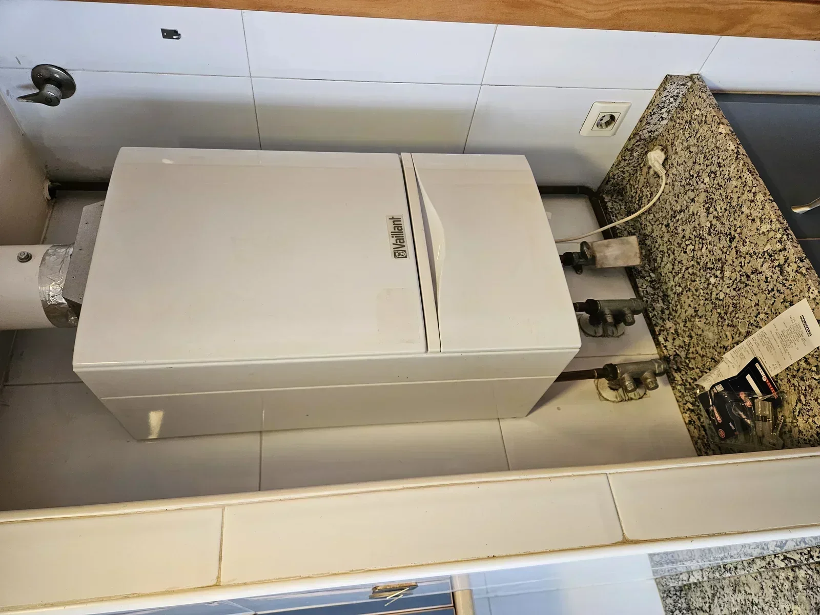 202_GnfPB4g-336054 3-bedroom Flat In Girona, Spain (98 M²)