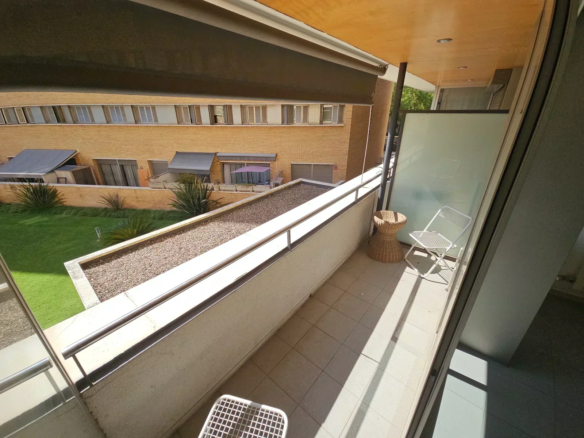 3-bedroom Flat In Girona, Spain (98 M²)