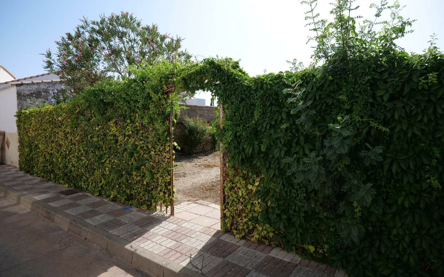 Land In Cuevas Del Becerro, Spain (304 M² Plot)
