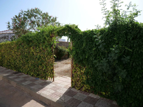 Land In Cuevas Del Becerro, Spain (304 M² Plot)
