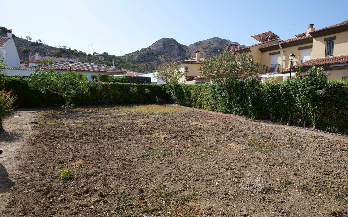 Land In Cuevas Del Becerro, Spain (304 M² Plot)