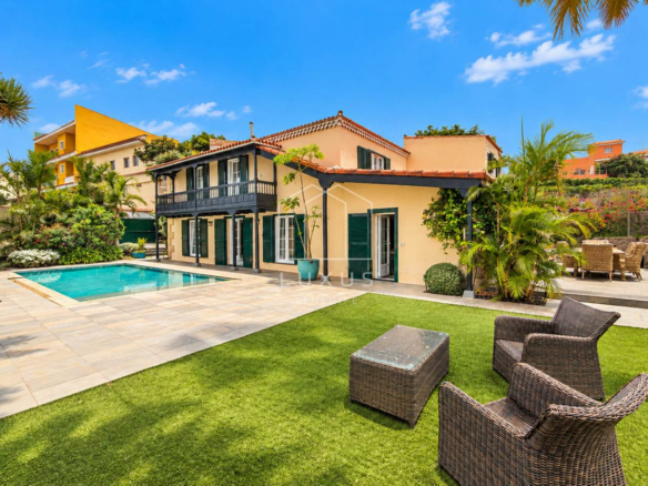 4-bedroom Villa In La Victoria De Acentejo, Spain (321 M²)