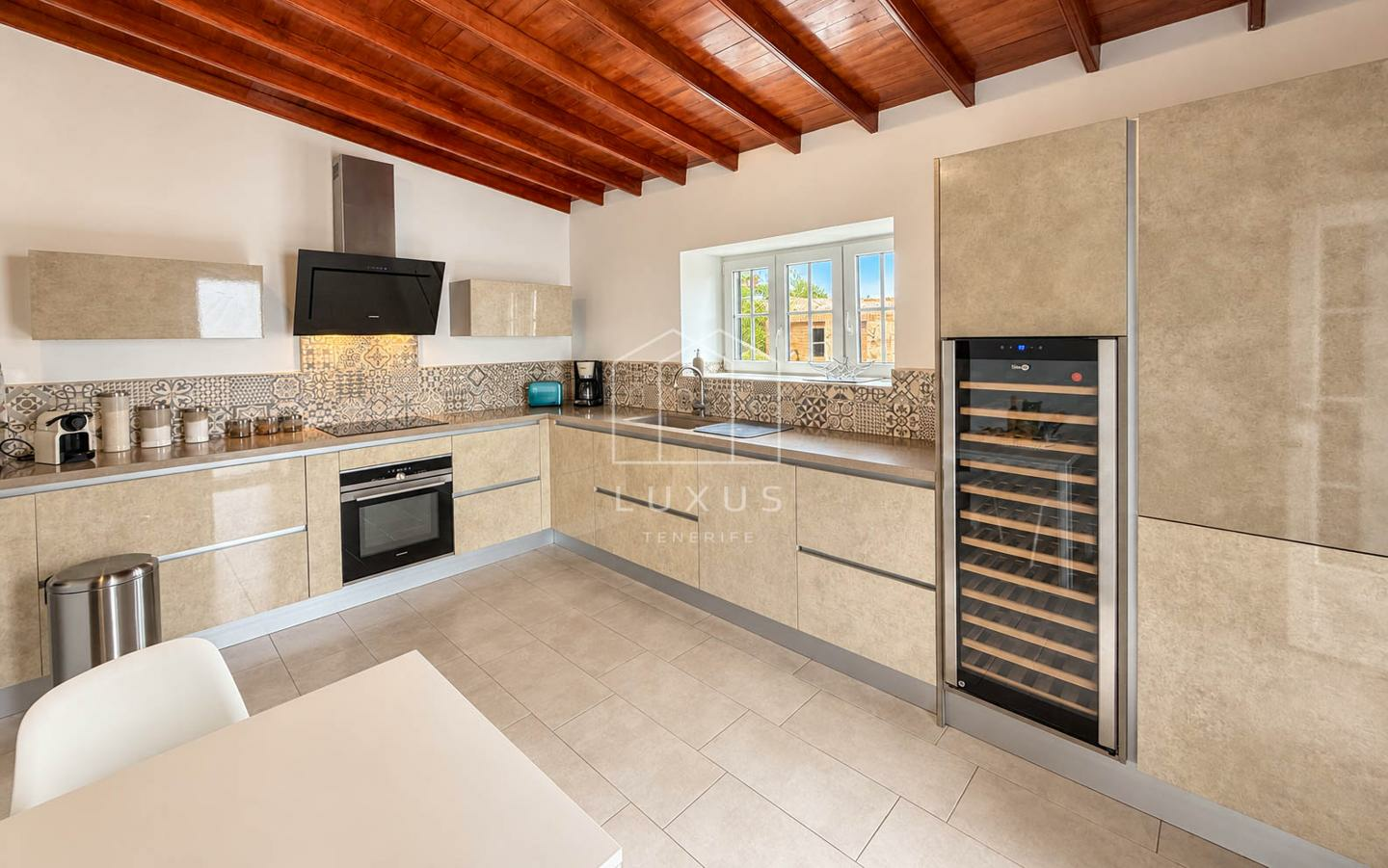 4-bedroom Villa In La Victoria De Acentejo, Spain (321 M²)