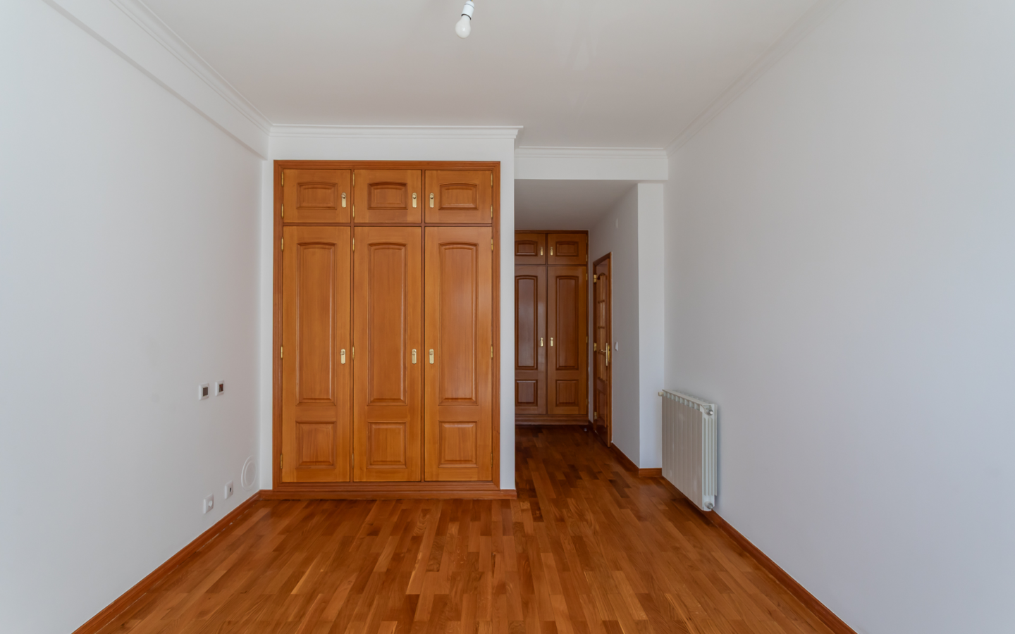 T3 Em Zona Premium De Paço De Arcos, Com Vista Mar, Remodelado, Com Garagem, Arrecadação E Açoteia Privativa
