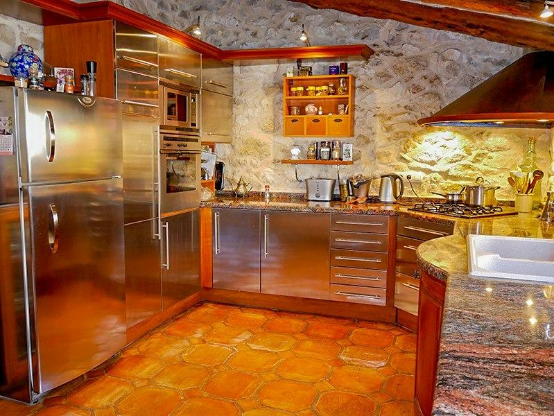 5-bedroom Villa In Relleu, Spain (473 M²)