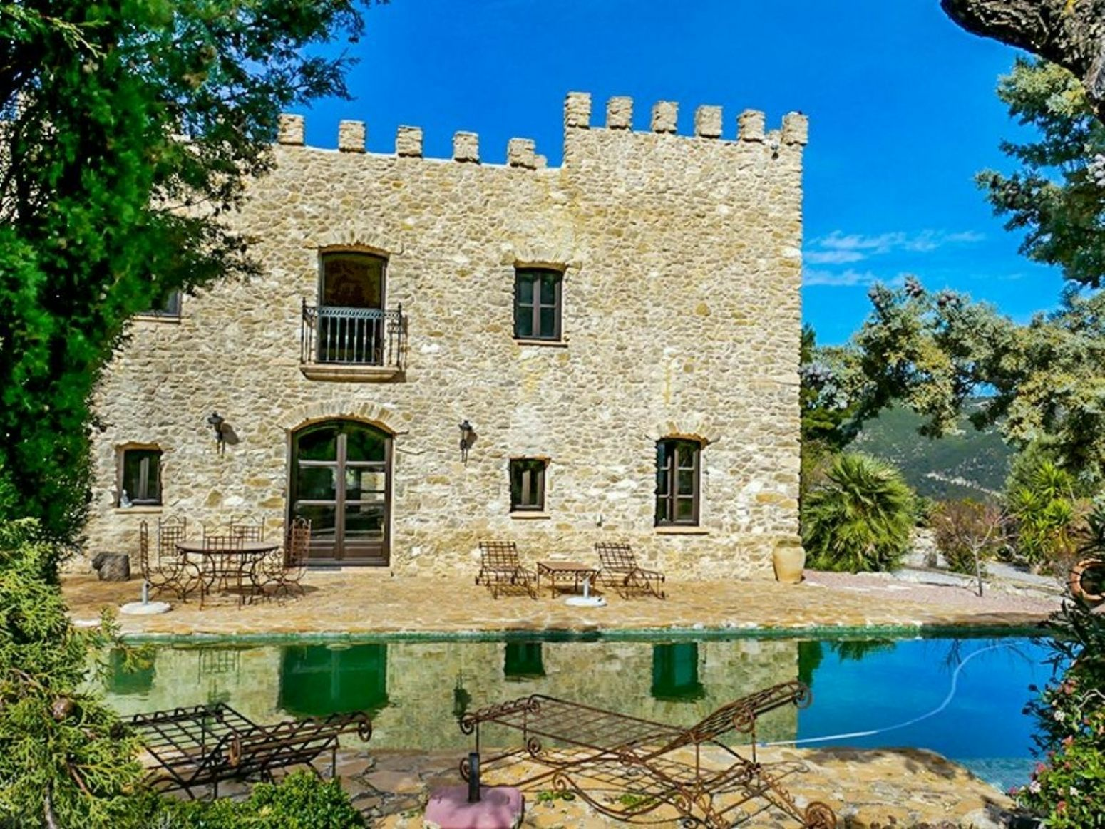 8-2-69db7d 5-bedroom Villa In Relleu, Spain (473 M²)