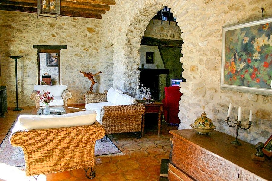 5-bedroom Villa In Relleu, Spain (473 M²)
