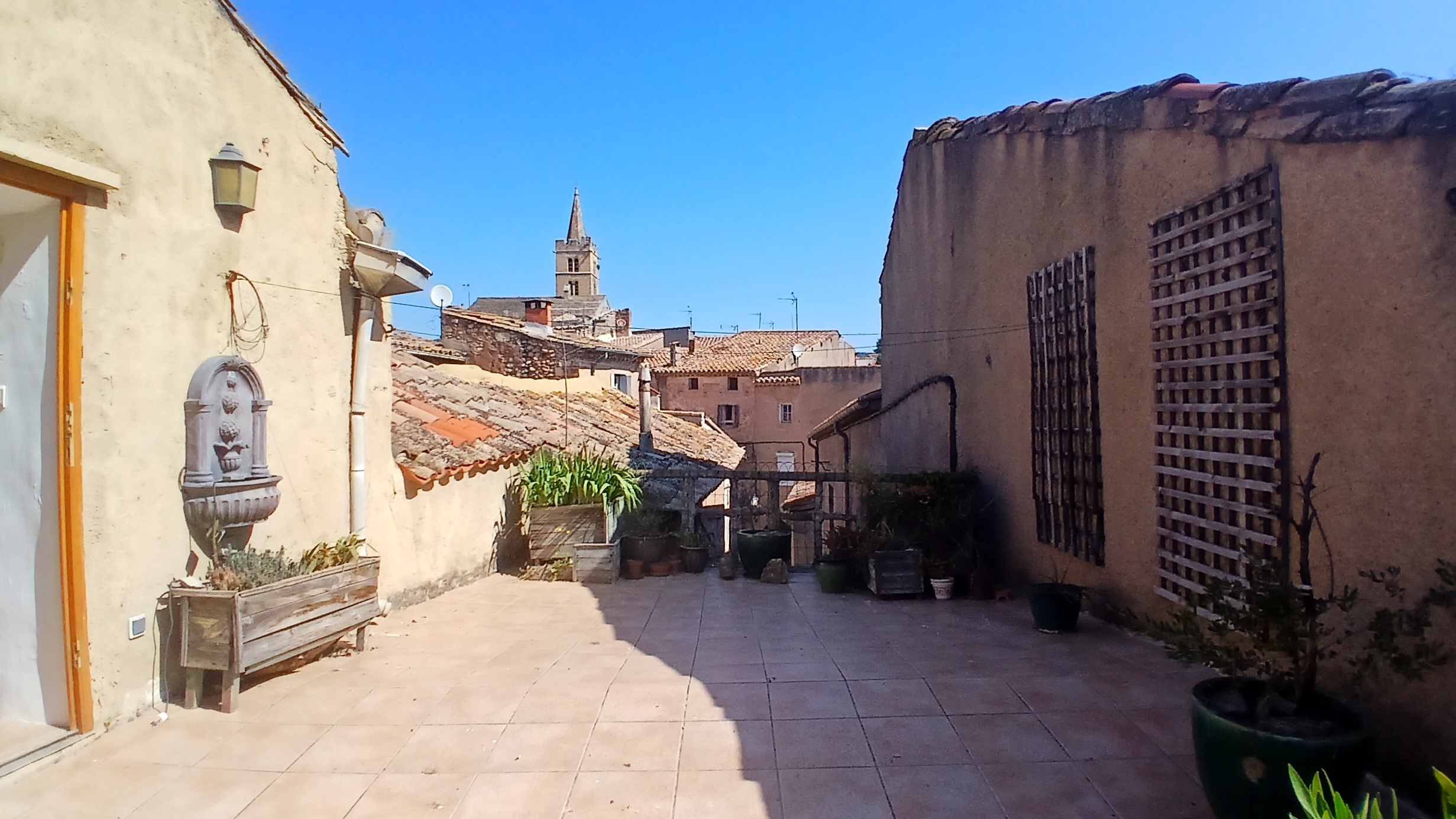 CRU154440EF-1b185e 5-bedroom House In Cruzy, France (210 M²)