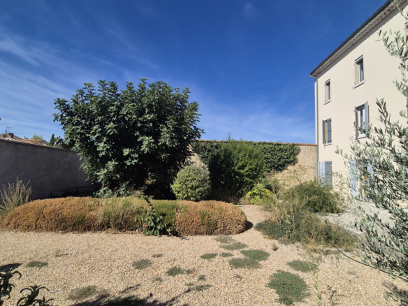 8-bedroom House In Murviel Les Beziers, France (300 M²)