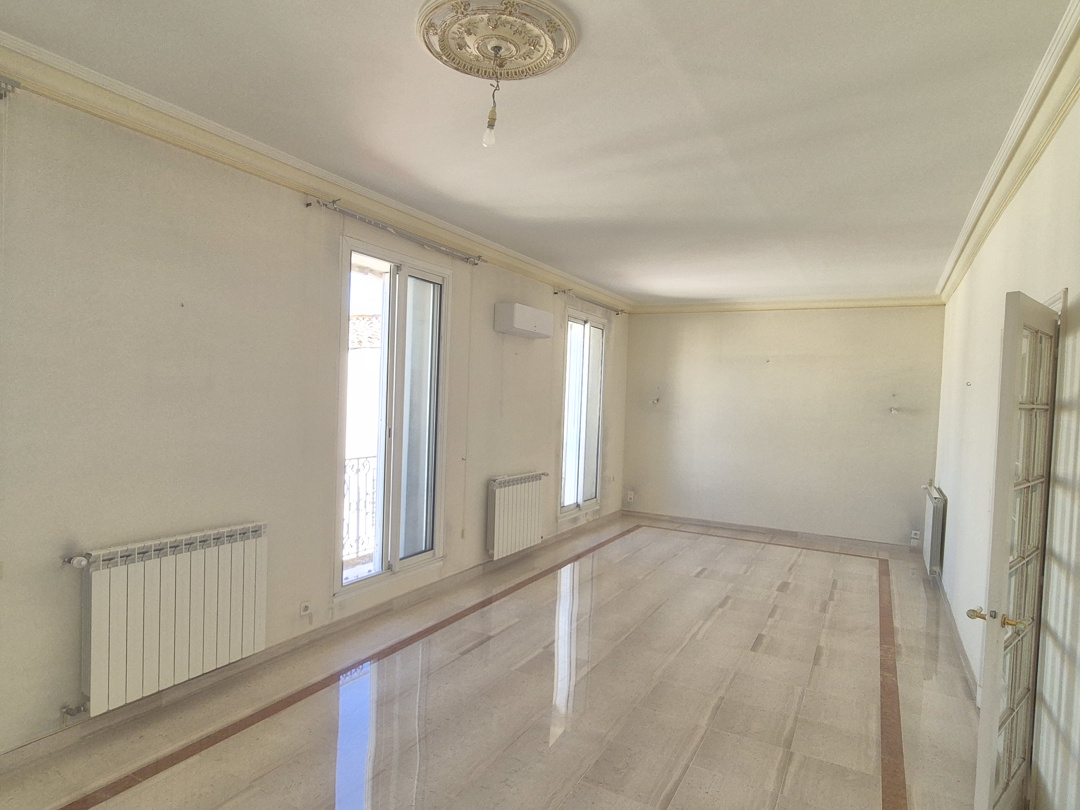 8-bedroom House In Murviel Les Beziers, France (300 M²)