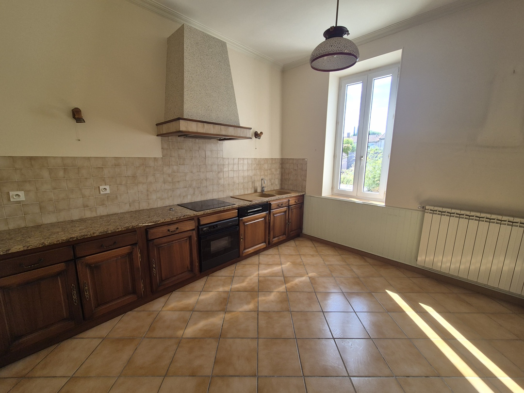 8-bedroom House In Murviel Les Beziers, France (300 M²)