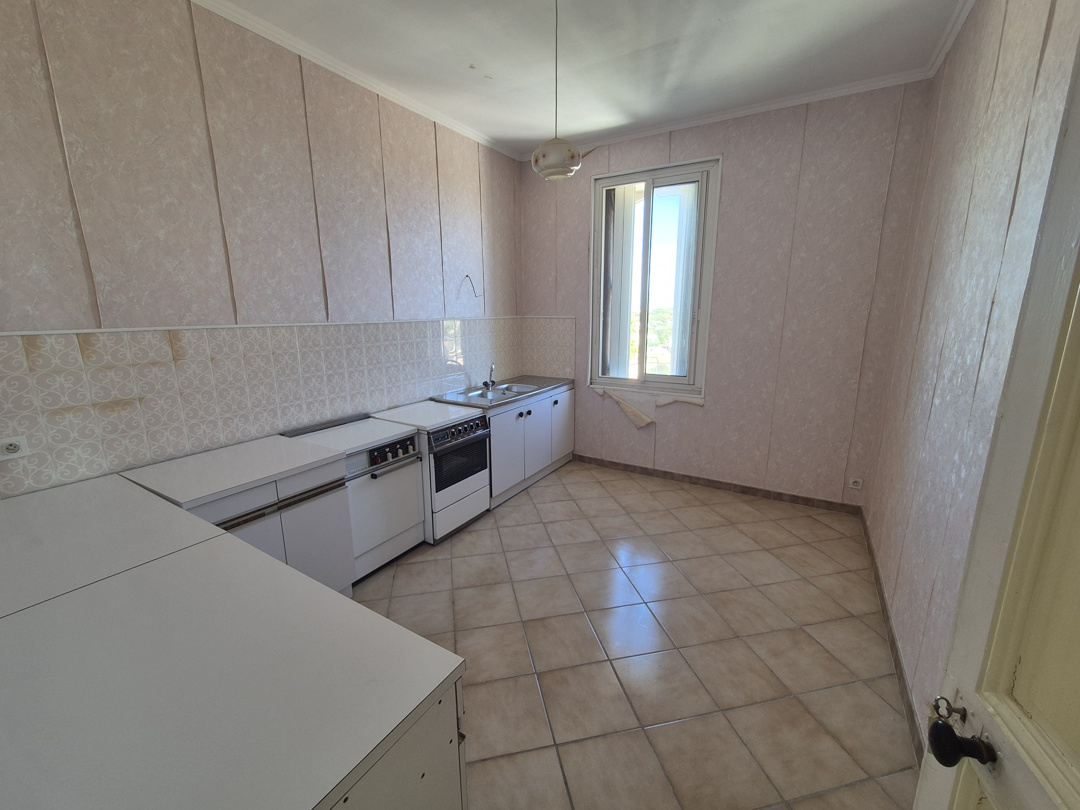 8-bedroom House In Murviel Les Beziers, France (300 M²)