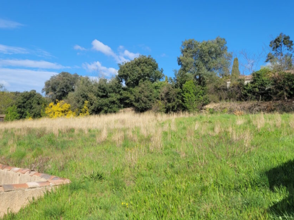 Land In Roujan, France (928 M² Plot)
