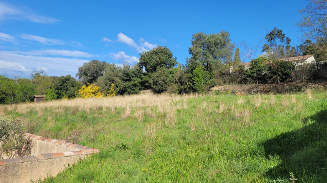Land In Roujan, France (928 M² Plot)