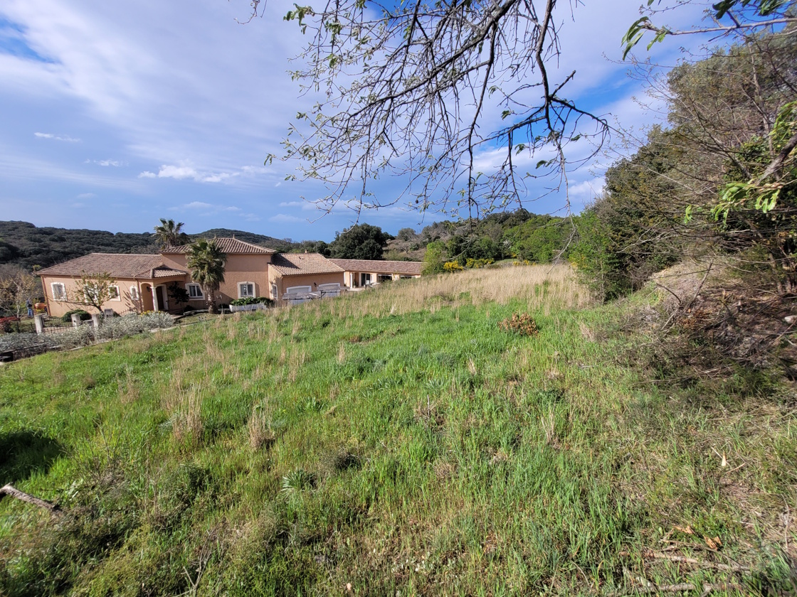 Land In Roujan, France (928 M² Plot)