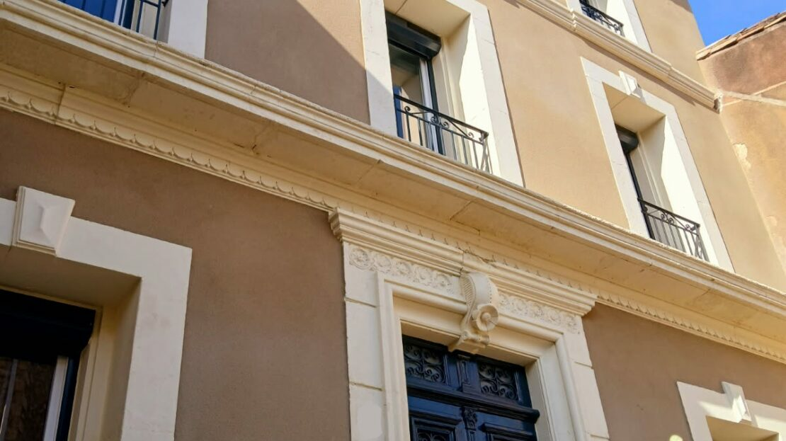 4-bedroom House In Magalas, France (298 M²)