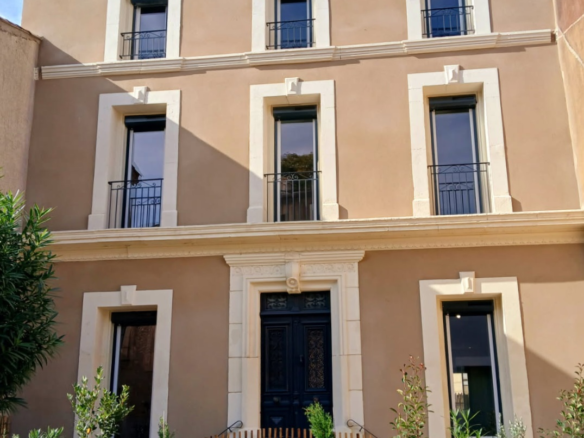 4-bedroom House In Magalas, France (298 M²)