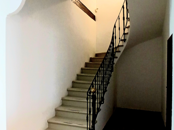 4-bedroom House In Magalas, France (298 M²)