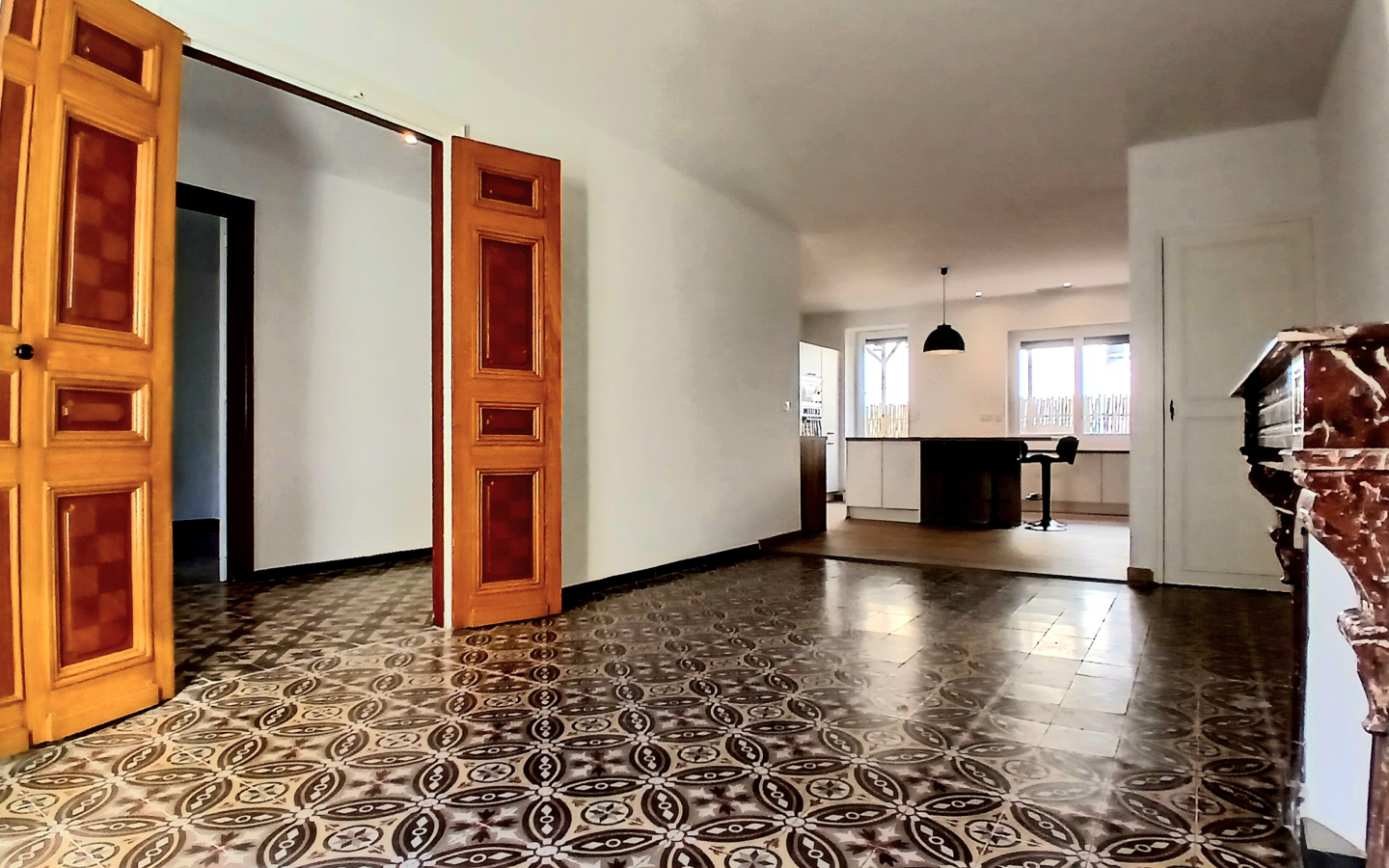 4-bedroom House In Magalas, France (298 M²)